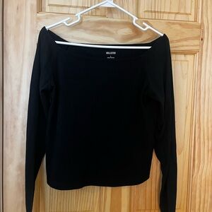 Hollister Women's Elegant Black Long Sleeve Top